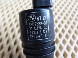 Насос омывателя BMW 1-serie F20/F21 2011-2019 (67127302588) — фото 5