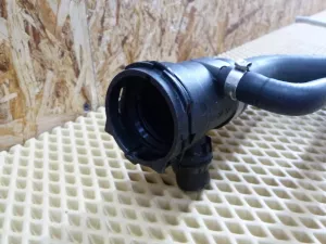 Патрубок радиатора BMW 1-serie F20/F21 2011-2019 (17127596833 17127596834 17127596832 17127600554 17127596835 11537600594 64219223587 13537603077 11537600586) — фото 8