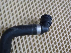 Патрубок радиатора BMW 1-serie F20/F21 2011-2019 (17127596833 17127596834 17127596832 17127600554 17127596835 11537600594 64219223587 13537603077 11537600586) — фото 28
