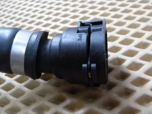 Патрубок радиатора BMW 1-serie F20/F21 2011-2019 (17127596833 17127596834 17127596832 17127600554 17127596835 11537600594 64219223587 13537603077 11537600586) — фото 39