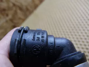 Патрубок радиатора BMW 1-serie F20/F21 2011-2019 (17127596833 17127596834 17127596832 17127600554 17127596835 11537600594 64219223587 13537603077 11537600586) — фото 33