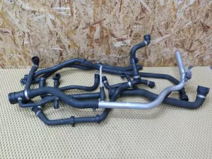 Патрубок радиатора BMW 1-serie F20/F21 2011-2019 (17127596833 17127596834 17127596832 17127600554 17127596835 11537600594 64219223587 13537603077 11537600586) — фото 1