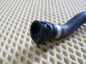 Патрубок радиатора BMW 1-serie F20/F21 2011-2019 (17127596833 17127596834 17127596832 17127600554 17127596835 11537600594 64219223587 13537603077 11537600586) — фото 48