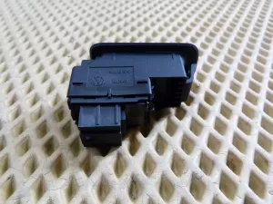 Кнопка стеклоподъемника VW Golf VII 2012-2020 (5G0959855H) — фото 4