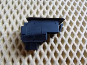 Кнопка стеклоподъемника VW Golf VII 2012-2020 (5G0959855H) — фото 2