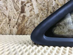 Стекло кузовное глухое левое VW Touran 2010-2016 (1T0845411B) — фото 2