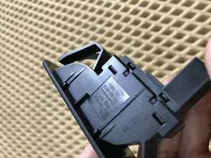 Кнопка стеклоподъемника VW Touran 2010-2016 (1T0959851A) — фото 7