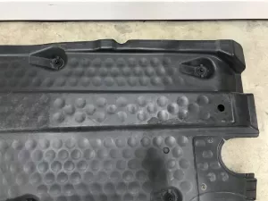 Защита антигравийная VW Touran 2010-2016 (ЛЕВАЯ 1K0825211K 1K0825271A) — фото 9