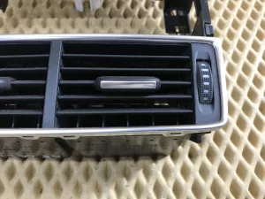 Дефлектор воздушный Audi A8 [4E] 2002-2010 (ЗАДНИЙ 4E0819203D3Q7) — фото 4