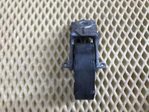 Кронштейн глушителя Audi A4 [B8] 2007-2015 (8K0253144E 8K0253144F 8K0253144M 8K0253144A) — фото 6
