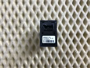 Кнопка стеклоподъемника BMW 2-Series 2-serie F45/F46 Tourer 2014-2022 (61319208107) — фото 3