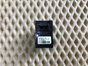 Кнопка стеклоподъемника BMW 2-Series 2-serie F45/F46 Tourer 2014-2022 (61319208107) — фото 3