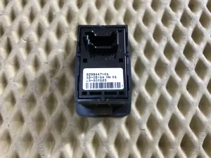 Кнопка открывания багажника BMW 2-Series 2-serie F45/F46 Tourer 2014-2022 (61319299447) — фото 4