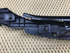 Кронштейн накладки на порог наружный BMW 2-Series 2-serie F45/F46 Tourer 2014-2022 (51777301939 51777301940 51777301941 51777301942 51777301943 51777301944) — фото 9