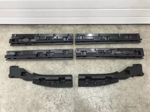 Кронштейн накладки на порог наружный BMW 2-Series 2-serie F45/F46 Tourer 2014-2022 (51777301939 51777301940 51777301941 51777301942 51777301943 51777301944) — фото 2