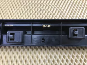Кронштейн накладки на порог наружный BMW 2-Series 2-serie F45/F46 Tourer 2014-2022 (51777301939 51777301940 51777301941 51777301942 51777301943 51777301944) — фото 35