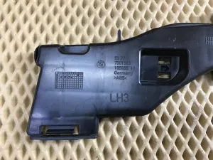 Кронштейн накладки на порог наружный BMW 2-Series 2-serie F45/F46 Tourer 2014-2022 (51777301939 51777301940 51777301941 51777301942 51777301943 51777301944) — фото 5