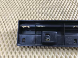 Кронштейн накладки на порог наружный BMW 2-Series 2-serie F45/F46 Tourer 2014-2022 (51777301939 51777301940 51777301941 51777301942 51777301943 51777301944) — фото 36