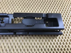 Кронштейн накладки на порог наружный BMW 2-Series 2-serie F45/F46 Tourer 2014-2022 (51777301939 51777301940 51777301941 51777301942 51777301943 51777301944) — фото 23