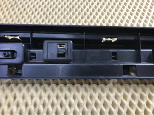 Кронштейн накладки на порог наружный BMW 2-Series 2-serie F45/F46 Tourer 2014-2022 (51777301939 51777301940 51777301941 51777301942 51777301943 51777301944) — фото 52