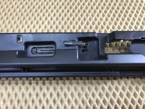 Кронштейн накладки на порог наружный BMW 2-Series 2-serie F45/F46 Tourer 2014-2022 (51777301939 51777301940 51777301941 51777301942 51777301943 51777301944) — фото 22