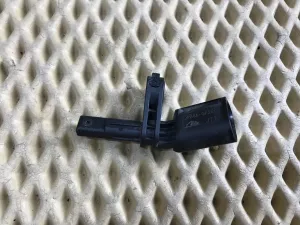 Датчик ABS задний левый VW Tiguan 2007-2011 VW Tiguan 2011-2016 (7H0927803) — фото 2