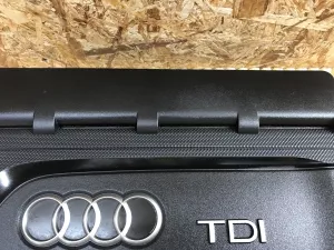 Накладка декоративная Audi A3 [8V] 2013-2020 (НА ДВИГАТЕЛЬ 04L103925L) — фото 3