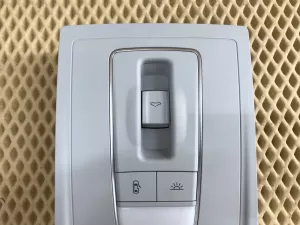 Плафон салонный Audi A3 [8V] 2013-2020 (8V0947135C 8X0959613 8X1035711B) — фото 2