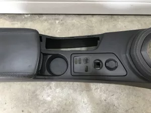 Подлокотник Peugeot RCZ 2010-2014 (7591LZ 7591LK 826022) — фото 4