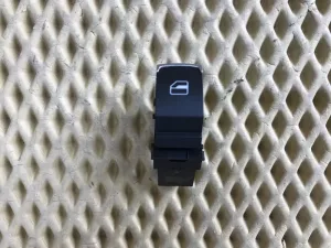 Кнопка стеклоподъемника VW Passat CC 2008-2017 (3C8959855) — фото 1
