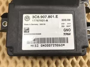 Блок управления парковочным тормозом VW Passat CC 2008-2017 (3C8907801E) — фото 6