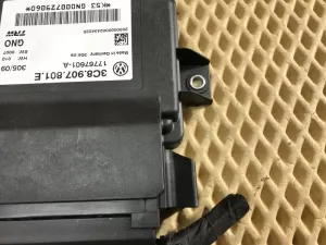 Блок управления парковочным тормозом VW Passat CC 2008-2017 (3C8907801E) — фото 4