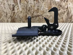 Крючок капота VW Passat CC 2008-2017 (3C8823480A) — фото 2
