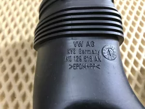 Патрубок воздушного фильтра VW Passat CC 2008-2017 (1K0129618AN) — фото 6