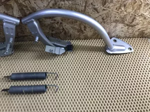 Петля крышки багажника VW Passat CC 2008-2017 (3C8827301A 3C8827302A 3C8827665) — фото 4