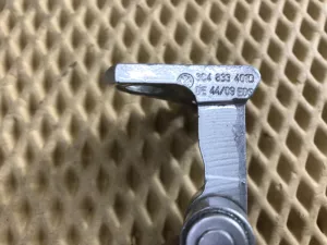 Петля двери задней левой VW Passat CC 2008-2017 (3C4833401D 3C8833411A) — фото 3