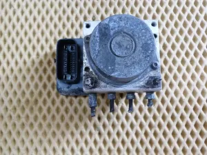 Блок ABS (насос) Toyota Auris (E15) 2006-2012 (4405012210) — фото 5