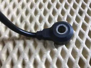 Датчик детонации Audi A3 (8L1) 1996-2003 Audi TT(8N) 1998-2006 Seat Cordoba 1993-1996 Seat Cordoba 1996-1999 Seat Cordoba 1999-2002 Seat Ibiza II 1993-1996 Seat Ibiza II 1996-1999 Seat Ibiza II 1999-2002 Seat Leon (1M1) 1999-2006 Seat Toledo II 1999-2006 Skoda Octavia (A4 1U-) 2000-2011 Skoda Octavia 1997-2000 VW Golf III/Vento 1991-1997 VW Golf III/Vento 1991-1997 VW Golf IV/Bora 1997-2005 VW Golf IV/Bora 1997-2005 VW New Beetle 1998-2010 VW Passat [B3] 1988-1993 VW Passat [B4] 1994-1996 VW Polo Classic 1995-2002 (06A905377B) — фото 2