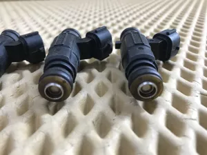 Форсунка инжекторная электрическая Hyundai Accent II (+Tagaz) 2000-2012 Hyundai Atos (MX) 1998-2008 Hyundai Atos Prime 1999-2007 Hyundai Coupe (GK) 2002-2009 Hyundai Coupe (RD) 1996-2002 Hyundai Elantra 2000-2010 Hyundai Getz 2002-2010 Hyundai Matrix 2001-2010 Kia Cerato 2004-2008 (КОМПЛЕКТ 3531022600) — фото 3