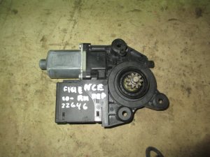Моторчик стеклоподъемника передний правый Renault Megane III 2009-2016,Fluence 2010> (ПЕРЕДНИЙ ПРАВЫЙ 807301111R) — фото 1