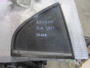 Стекло двери задней правой (форточка) Hyundai Accent II (+ТАГАЗ) 2000-2012 (8357125000) — фото 1