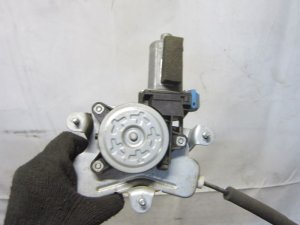 Стеклоподъемник электр. передний правый Chevrolet Lacetti 2003-2013,Gentra II 2013-2015,Nubira 2003-2007 (С МОТОРЧИКОМ 96548081) — фото 3