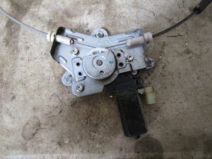 Стеклоподъемник электр. передний правый Kia Picanto 2004-2011 (С МОТОРЧИКОМ 8240207010) — фото 6
