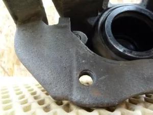 Суппорт передний правый Ford Focus III 2011>,Focus II 2005-2008,C-MAX 2003-2011,Mazda 5 (CR) 2005-2010,Mazda 3 (BK) 2002-2009,S40 2004-2012,V50 2004-2012,Focus II 2008-2011,Kuga 2008-2012,Mazda 3 (BL) 2009-2013,C-MAX 2011> (1682875 1471710) — фото 2