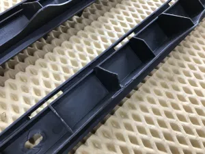 Направляющая заднего бампера Skoda Octavia (A5 1Z-) 2004-2013 (НА ПАНЕЛЬ 1Z5807864 1Z5807863) — фото 7