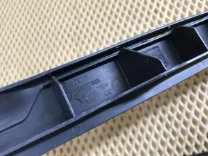 Направляющая заднего бампера Skoda Octavia (A5 1Z-) 2004-2013 (НА ПАНЕЛЬ 1Z5807864 1Z5807863) — фото 11