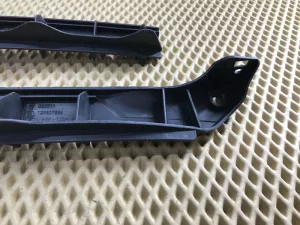 Направляющая заднего бампера Skoda Octavia (A5 1Z-) 2004-2013 (НА ПАНЕЛЬ 1Z5807864 1Z5807863) — фото 9