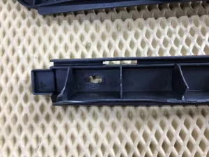 Направляющая заднего бампера Skoda Octavia (A5 1Z-) 2004-2013 (НА ПАНЕЛЬ 1Z5807864 1Z5807863) — фото 6