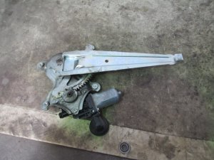 Стеклоподъемник электр. задний левый Toyota Corolla E15 2006-2013,Auris (E15) 2006-2012,ES (SV40) 2006-2012 (6980412180) — фото 1