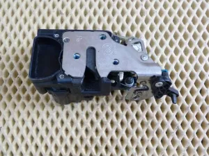 Замок двери задней правой Chevrolet,Daewoo Lacetti 2003-2013,Aveo (T200) 2003-2008,Rezzo 2005-2010,Rezzo 2000-2011,Nubira 1999-2003,Gentra II 2013-2015,Nubira 2003-2007 (96260996) — фото 4